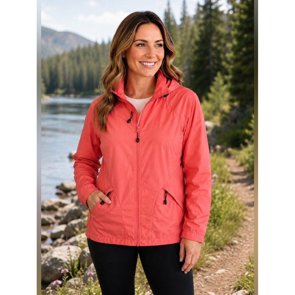 Woolrich Women’s Windbreaker in Geranium Lightweight Packable Size S